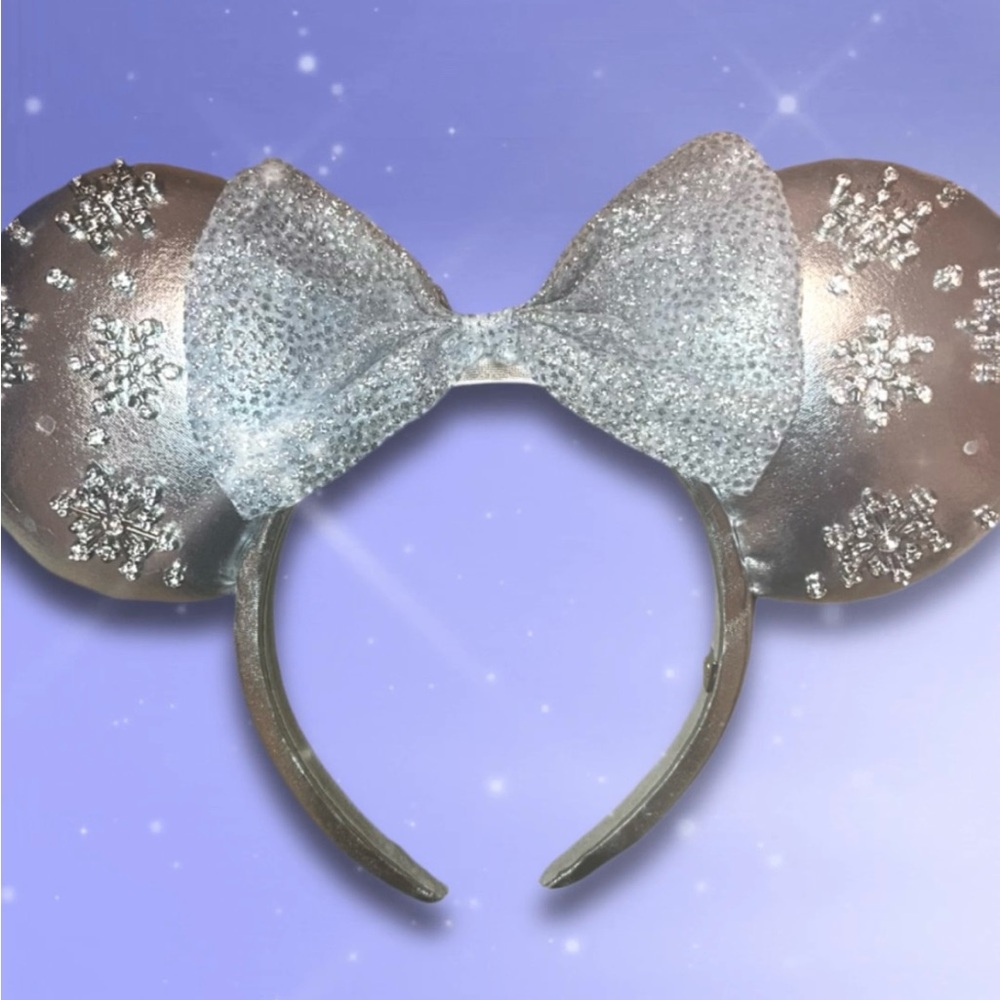 Disney winter theme minnie mouse ears!